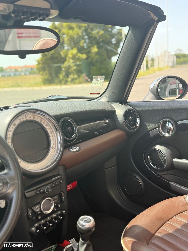 MINI Cabrio - 16