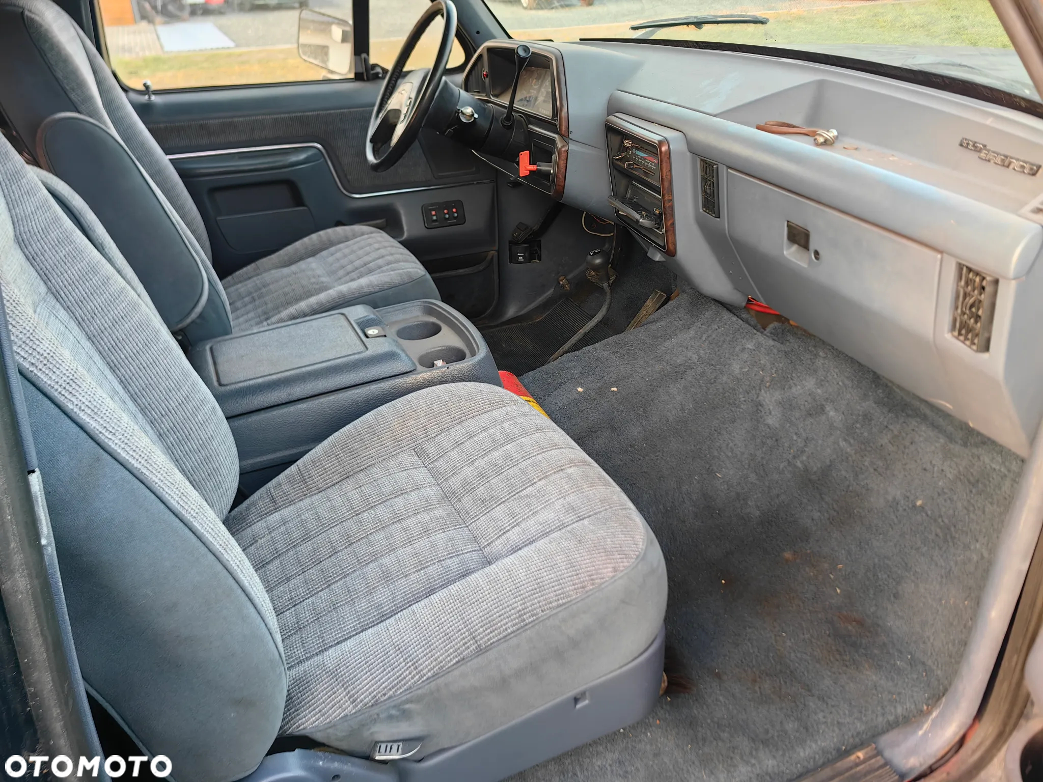 Ford Bronco - 5