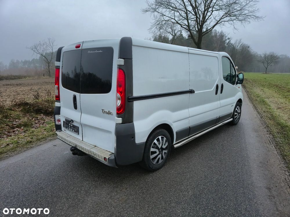 Renault Trafic - 25