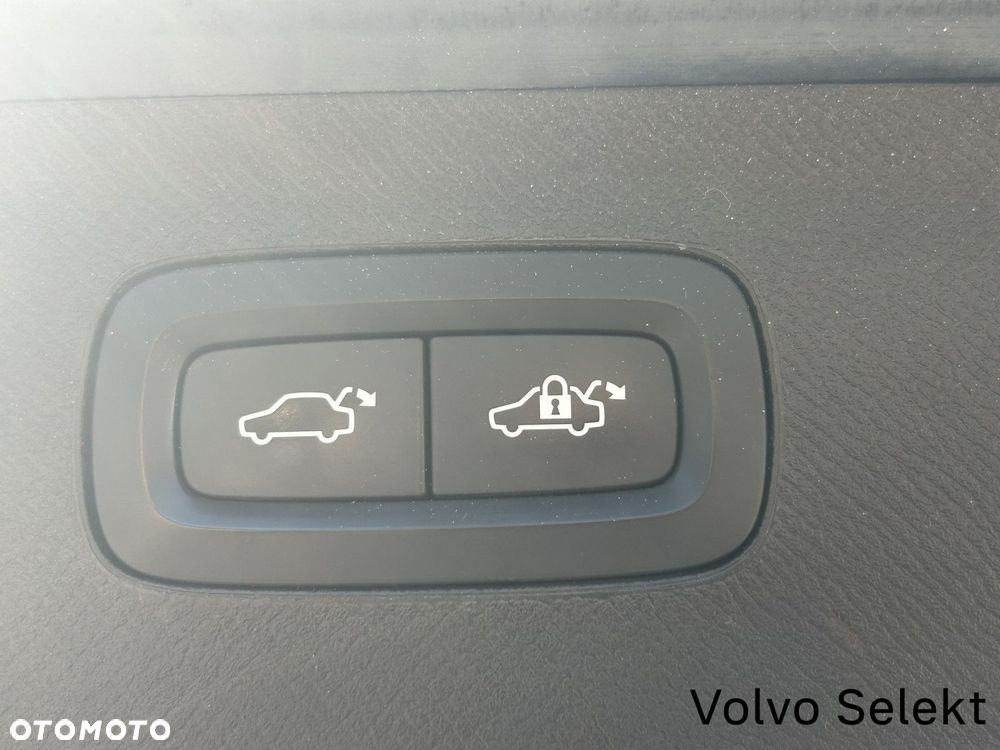 Volvo XC 90 - 32