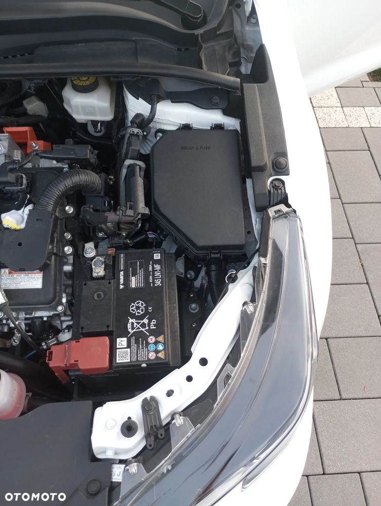 Toyota Corolla 1.8 Hybrid Comfort - 17