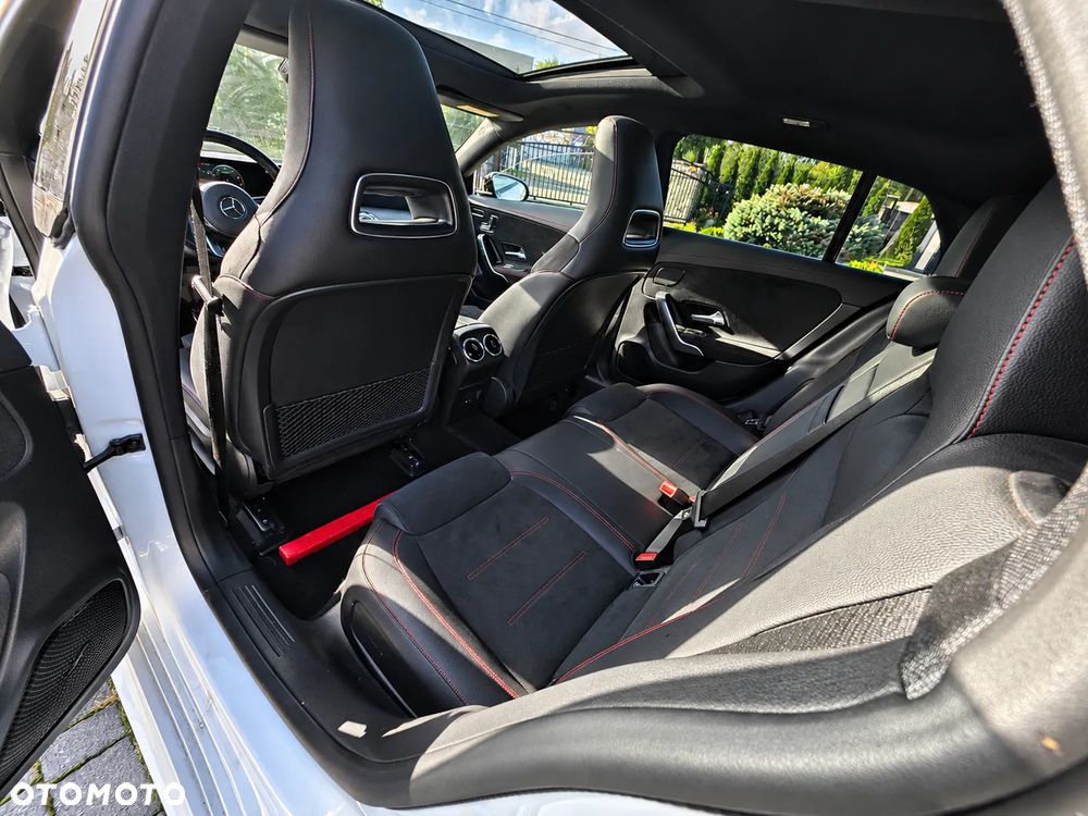 Mercedes-Benz CLA - 7
