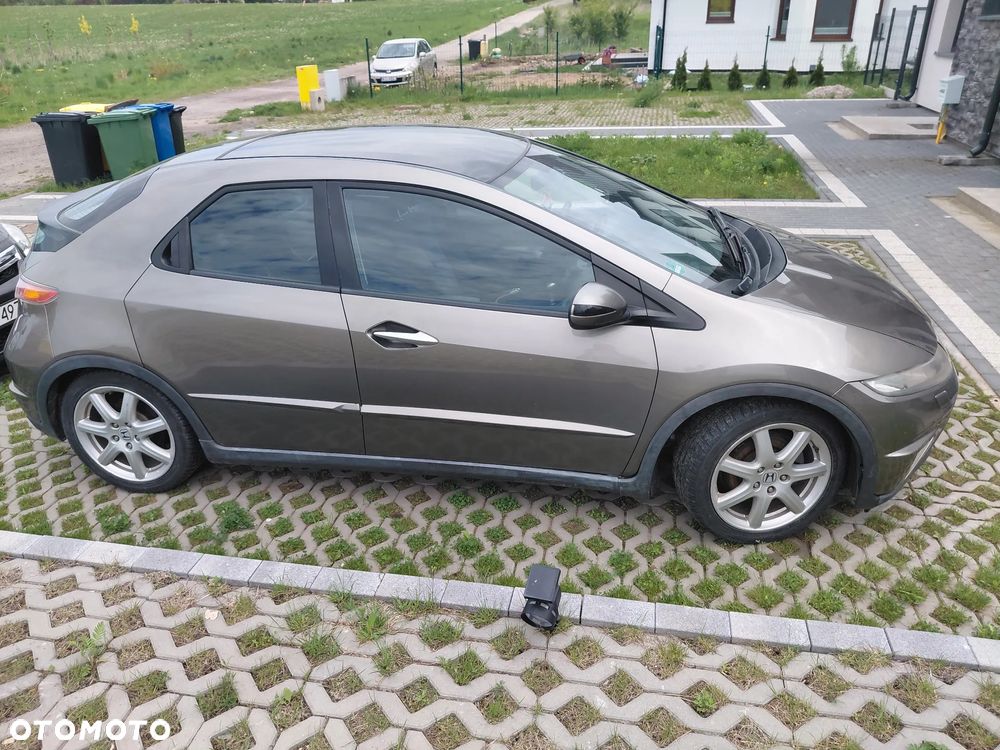 Honda Civic 1.8 Executive - 3