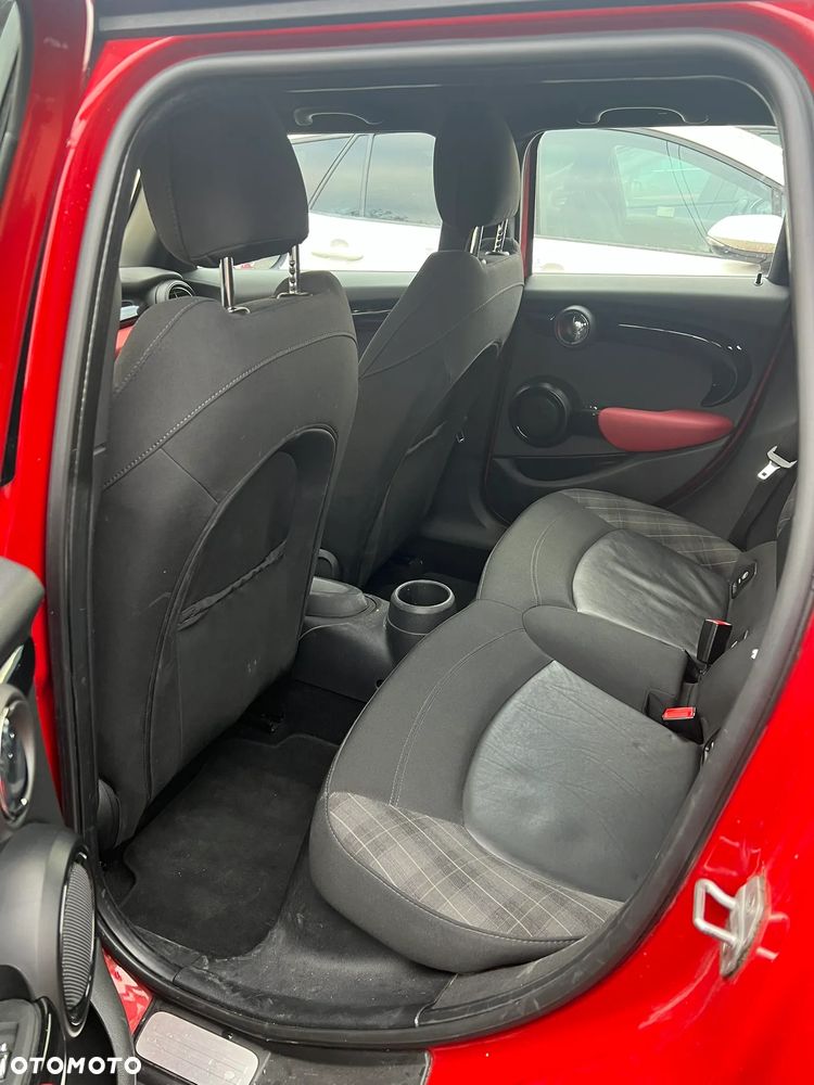 MINI Cooper Standard - 12