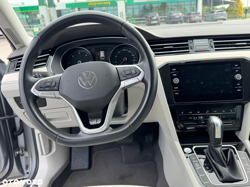 Volkswagen Passat - 23
