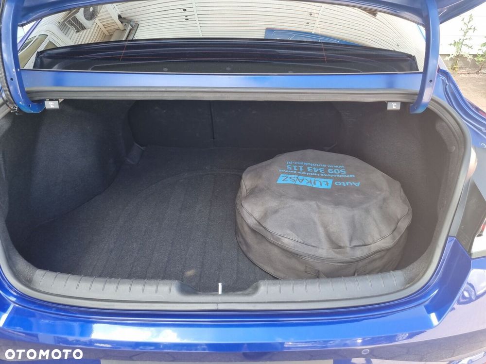 Hyundai Elantra 1.6 Smart CVT - 13