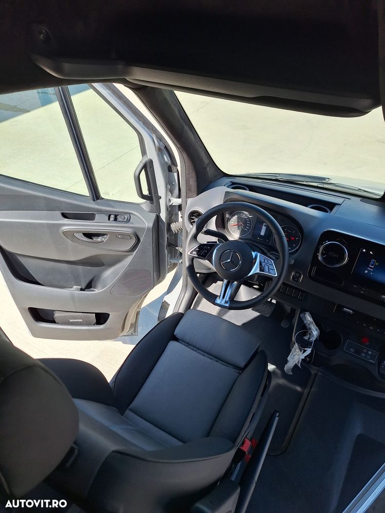 Mercedes-Benz Sprinter 519 - 13