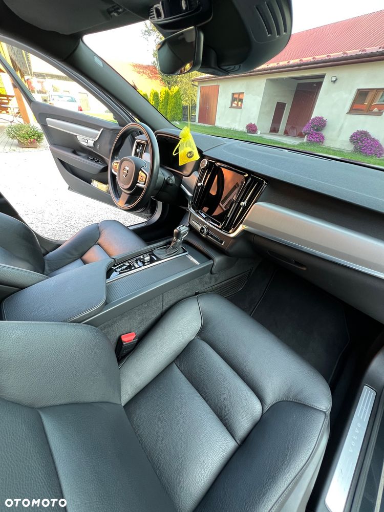 Volvo V90 D3 Geartronic Momentum Pro - 27