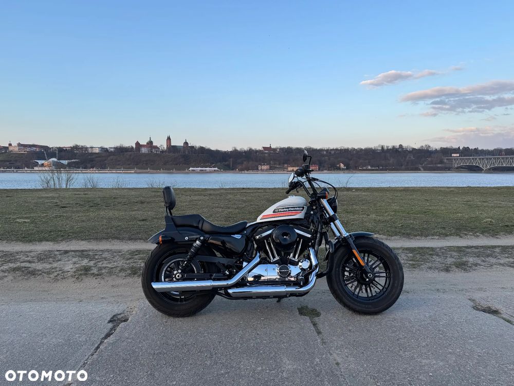 Harley-Davidson Sportster Forty-Eight - 10