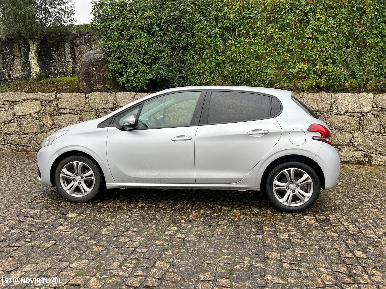 Peugeot 208 1.6 BlueHDi Style - 5