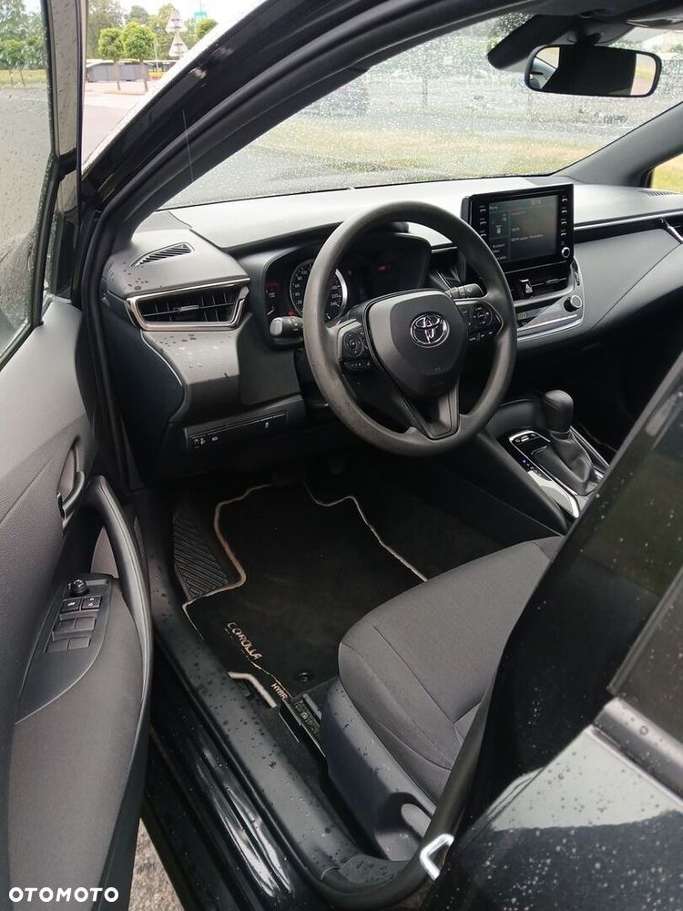 Toyota Corolla 1.8 Hybrid Active - 18