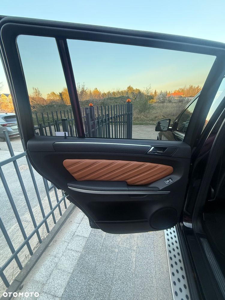 Mercedes-Benz GL 450 - 22