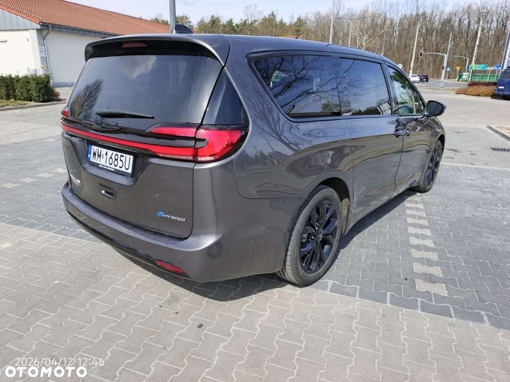 Chrysler Pacifica - 20