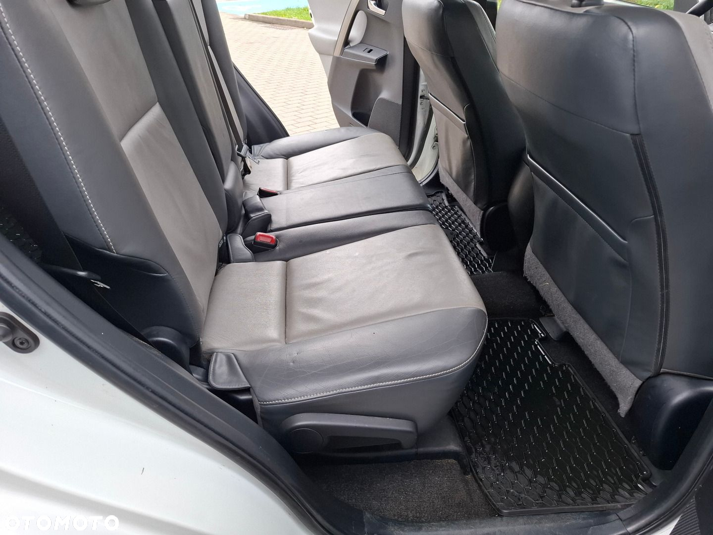 Toyota RAV4 2.2 D-CAT Prestige - 26