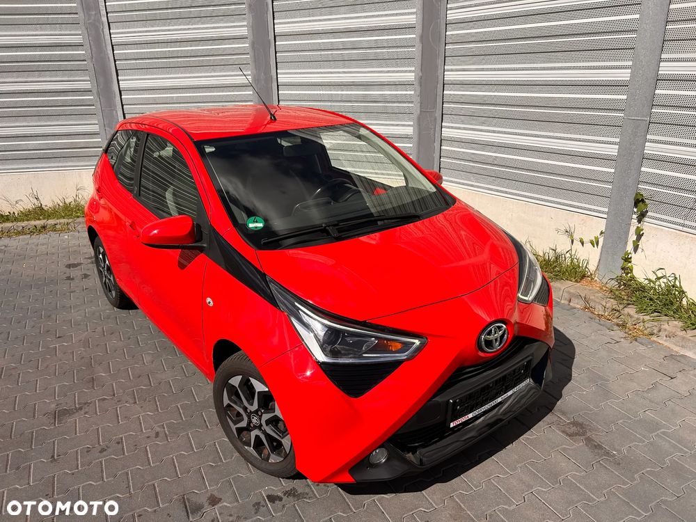 Toyota Aygo x.shift x-play connect - 4