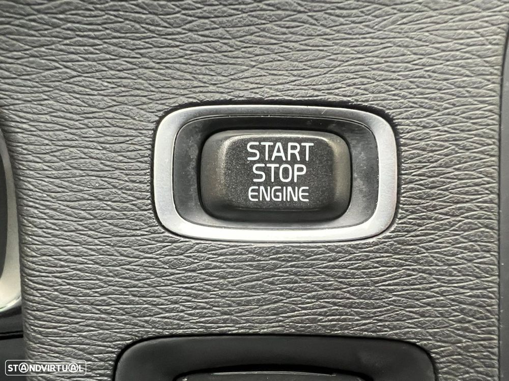 Volvo V60 2.4 D6 R-Design Sum.AWD Phev - 41