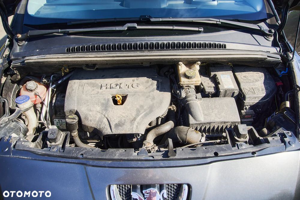 Peugeot 5008 2.0 HDi Premium + - 23