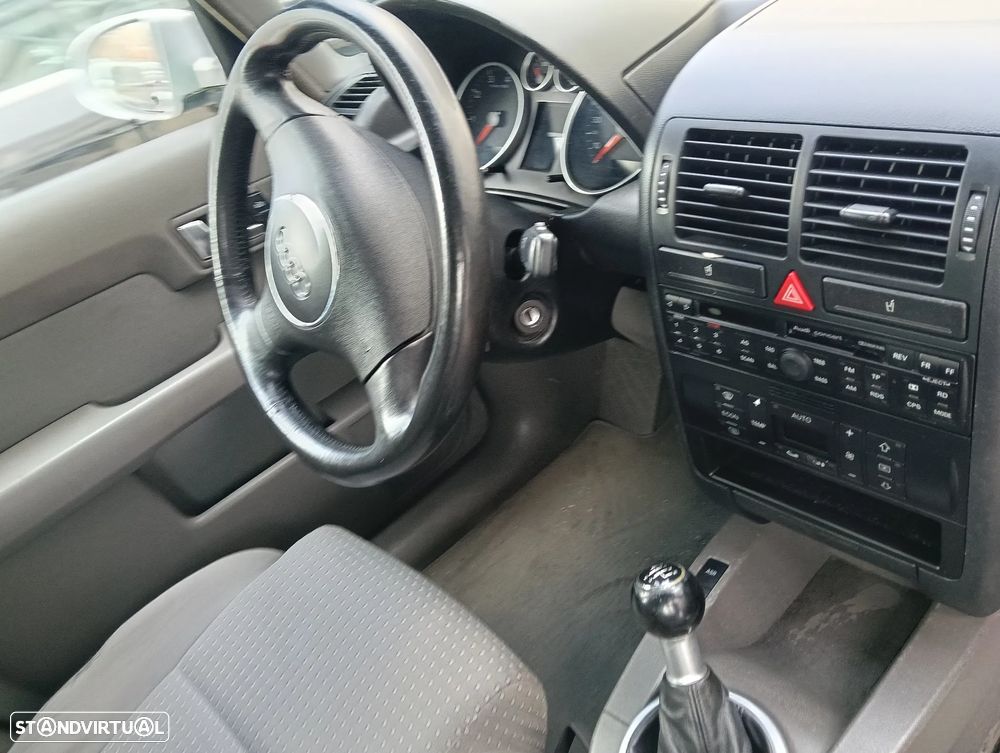 Audi A2 1.4 Attraction - 20