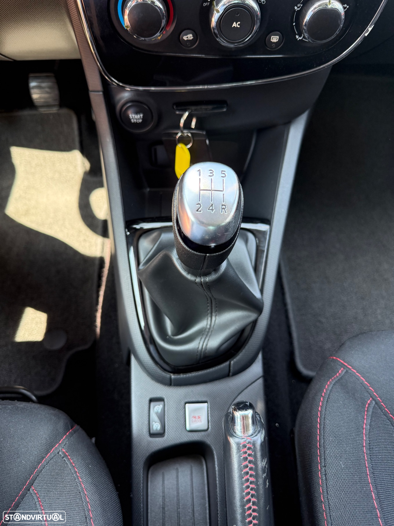 Renault Clio 1.5 dCi Dynamique S - 27