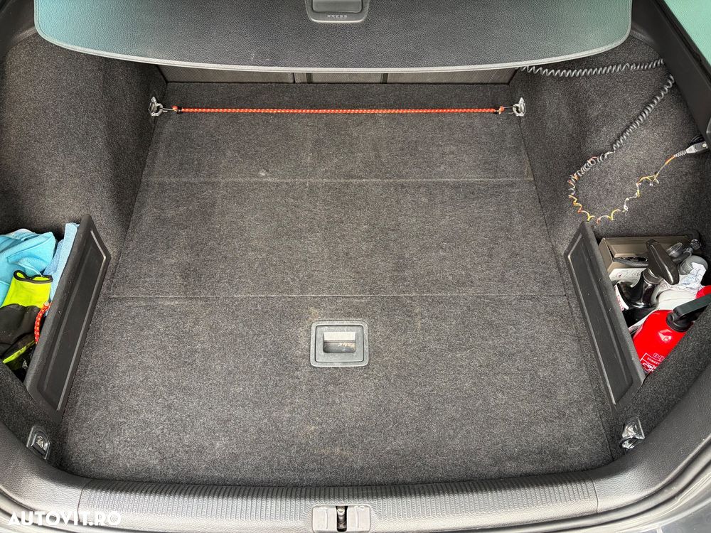 Volkswagen Passat 2.0 TDI BlueMotion Technology Comfortline - 11