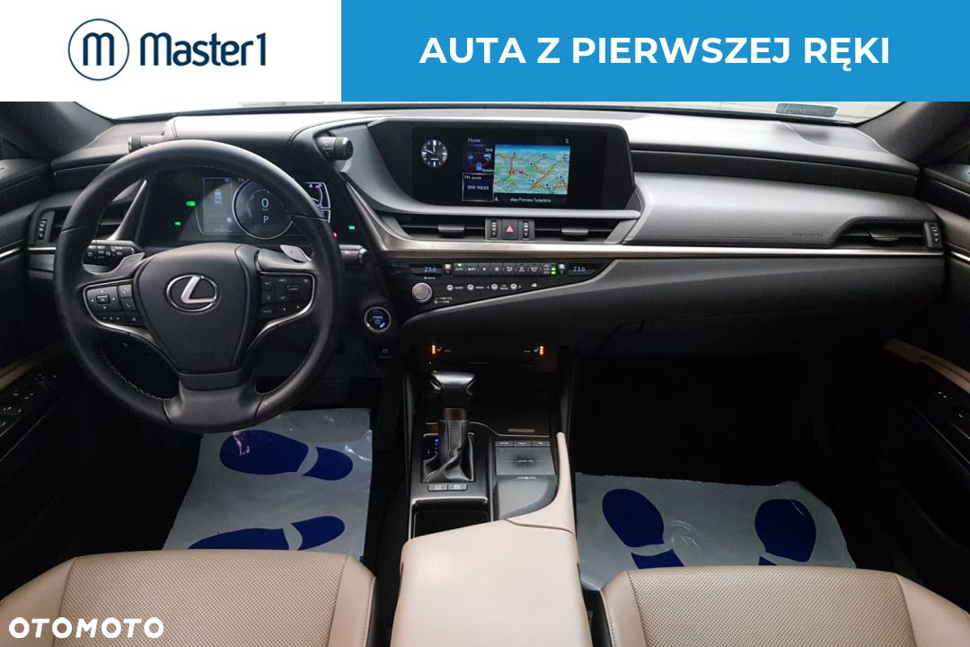 Lexus ES 300h Business Edition - 9