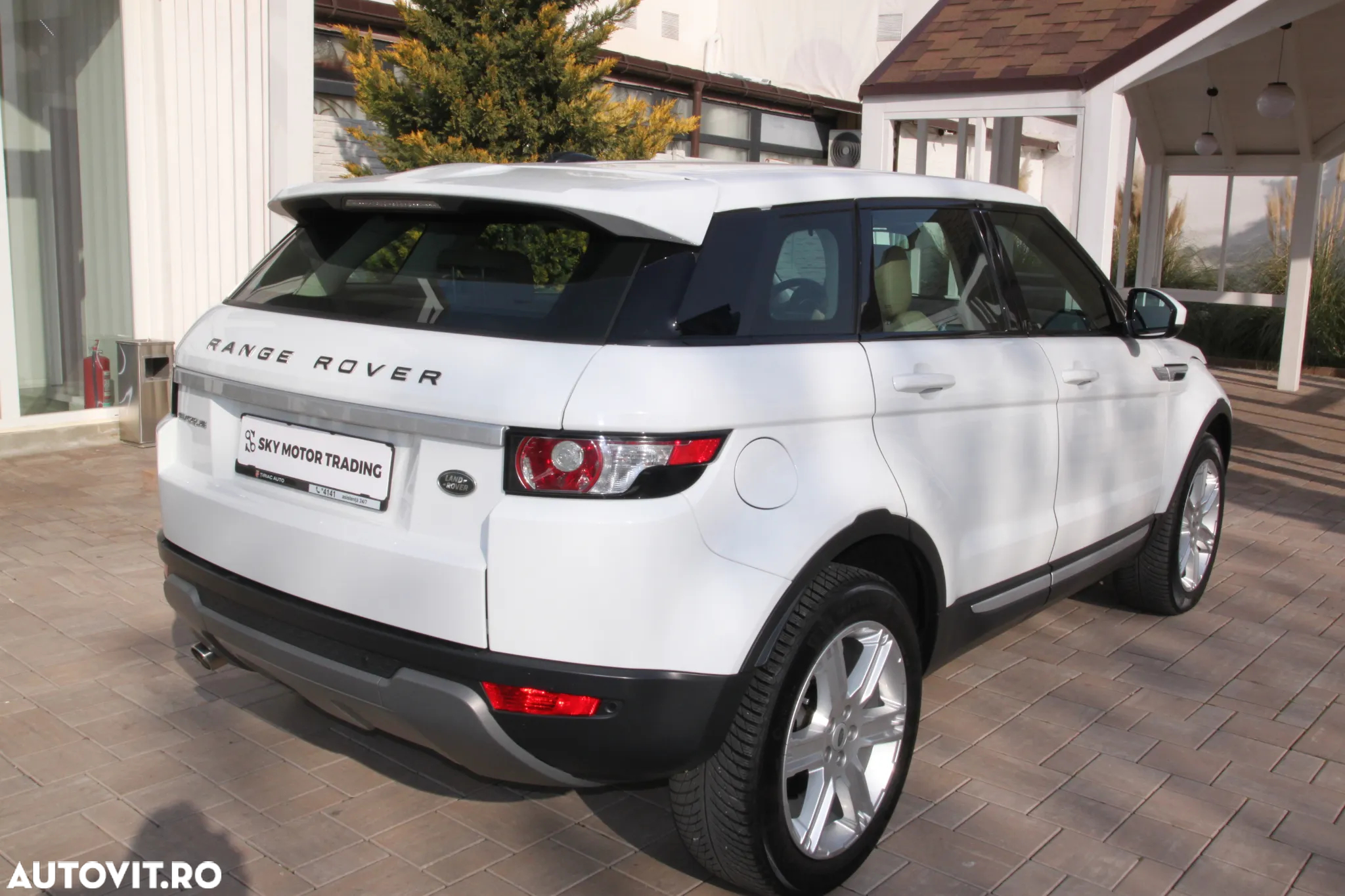 Land Rover Range Rover Evoque 2.2 TD4 Pure Tech - 2