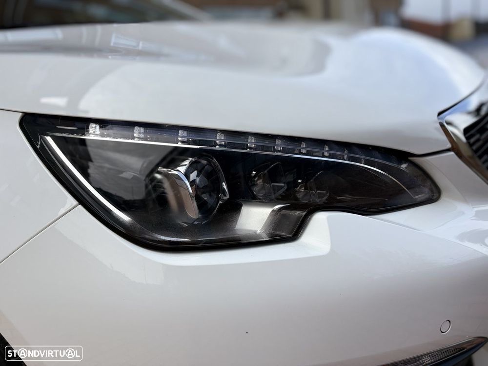 Peugeot 308 SW BlueHDi 130 EAT8 Allure - 6