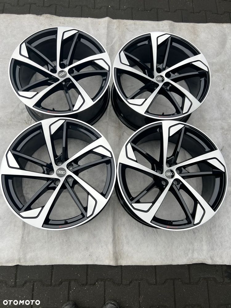 Oryginalne Felgi Audi Q7 SQ7 Q8  22'' 4M0 Audi Sport - 2