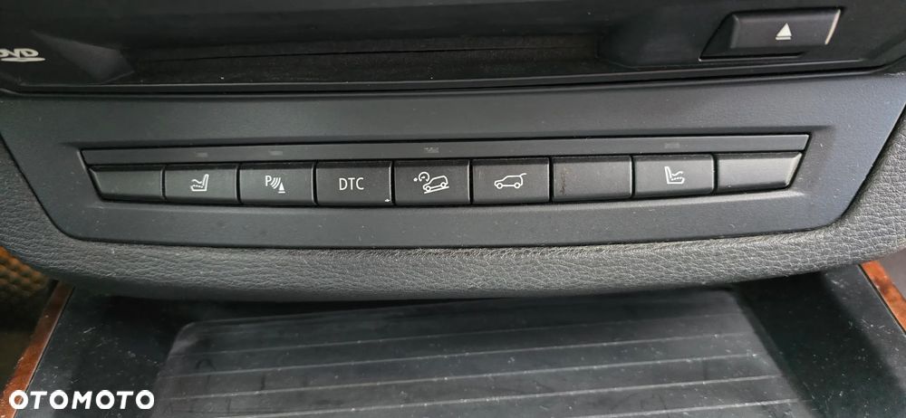 BMW X5 xDrive48i - 6