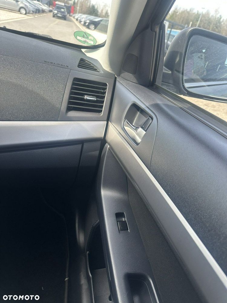 Mitsubishi Lancer - 17