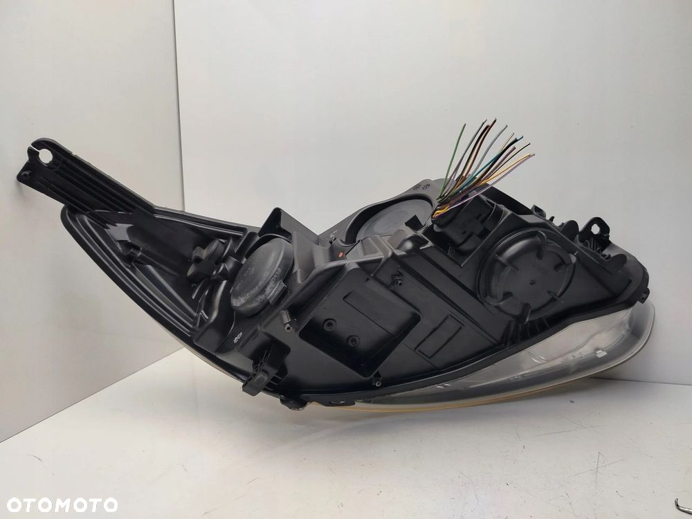 FORD FOCUS MK3 10R- REFLEKTOR LAMPA LEWY PRZÓD LEWA PRZEDNIA - 12
