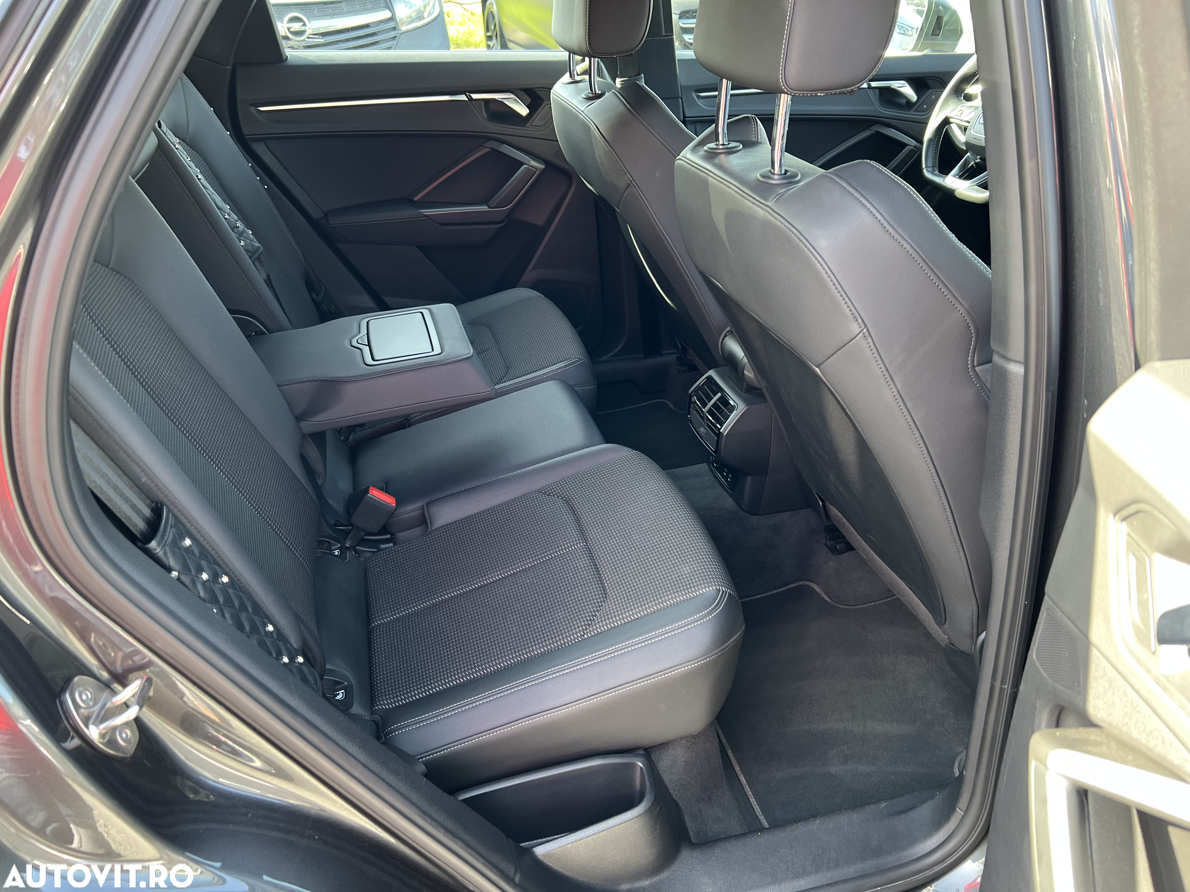 Audi Q3 2.0 35 TDI S tronic S Line - 8