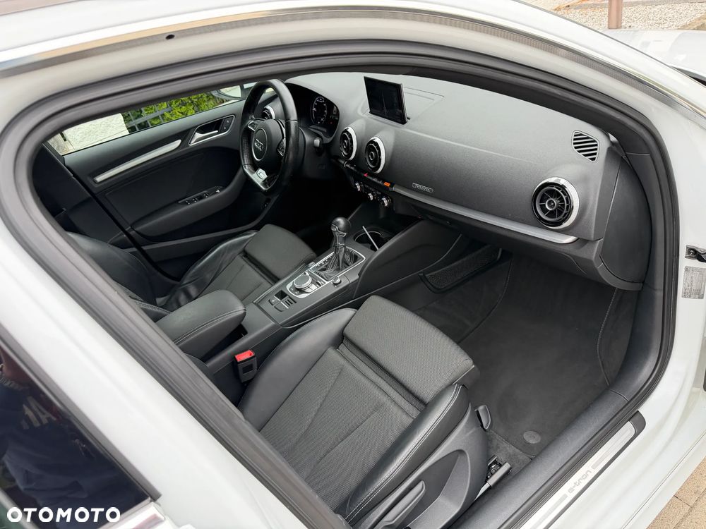 Audi A3 Sportback 1.4 TFSI e-tron S line Sportpaket - 10
