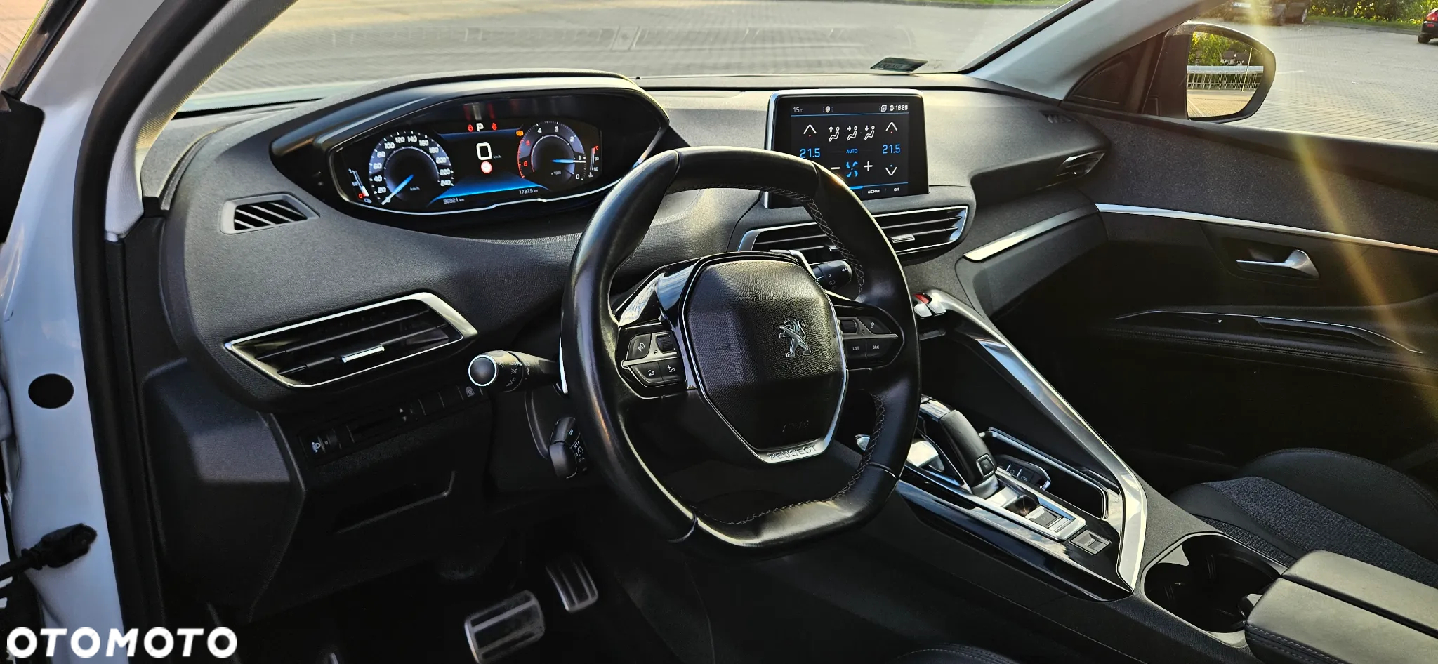 Peugeot 5008 1.5 BlueHDI Allure S&S EAT8 - 11