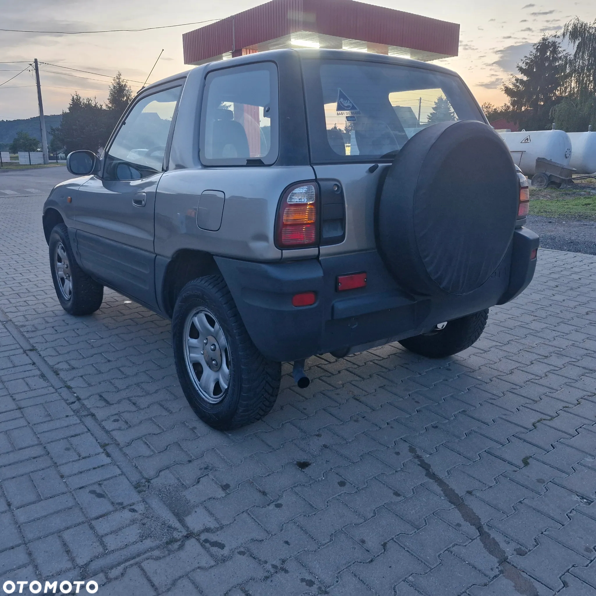 Toyota RAV4 2.0 Special - 4
