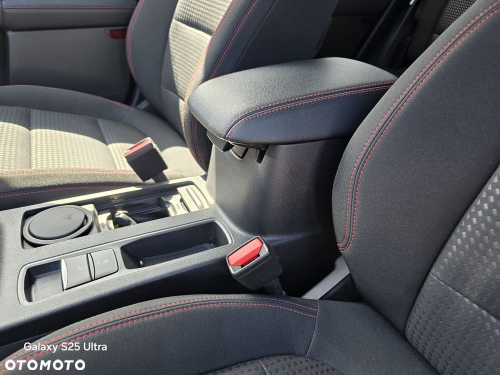 Ford Kuga 1.5 EcoBoost ST-LINE - 20