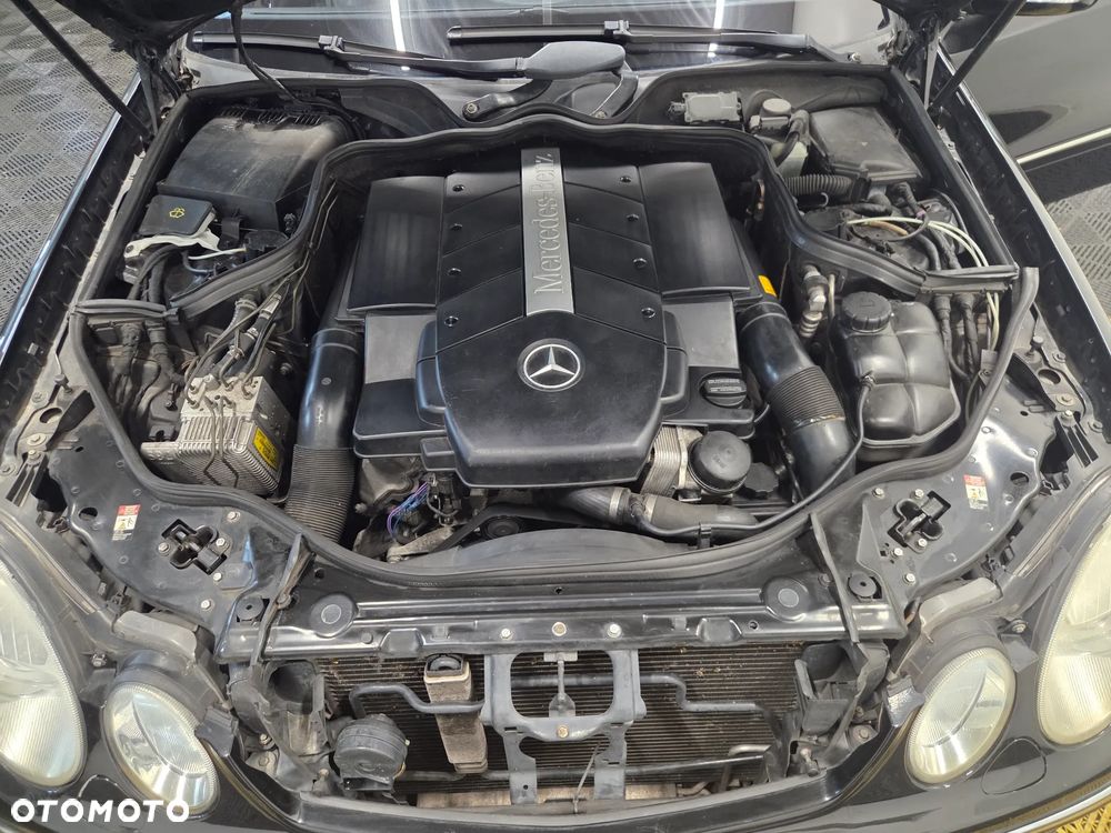 Mercedes-Benz Klasa E - 23
