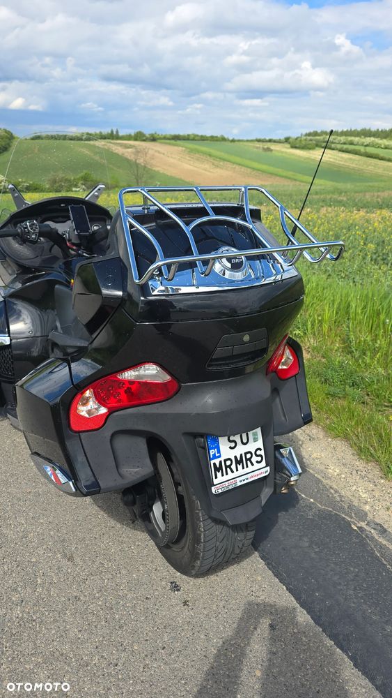 Can-Am Spyder - 9