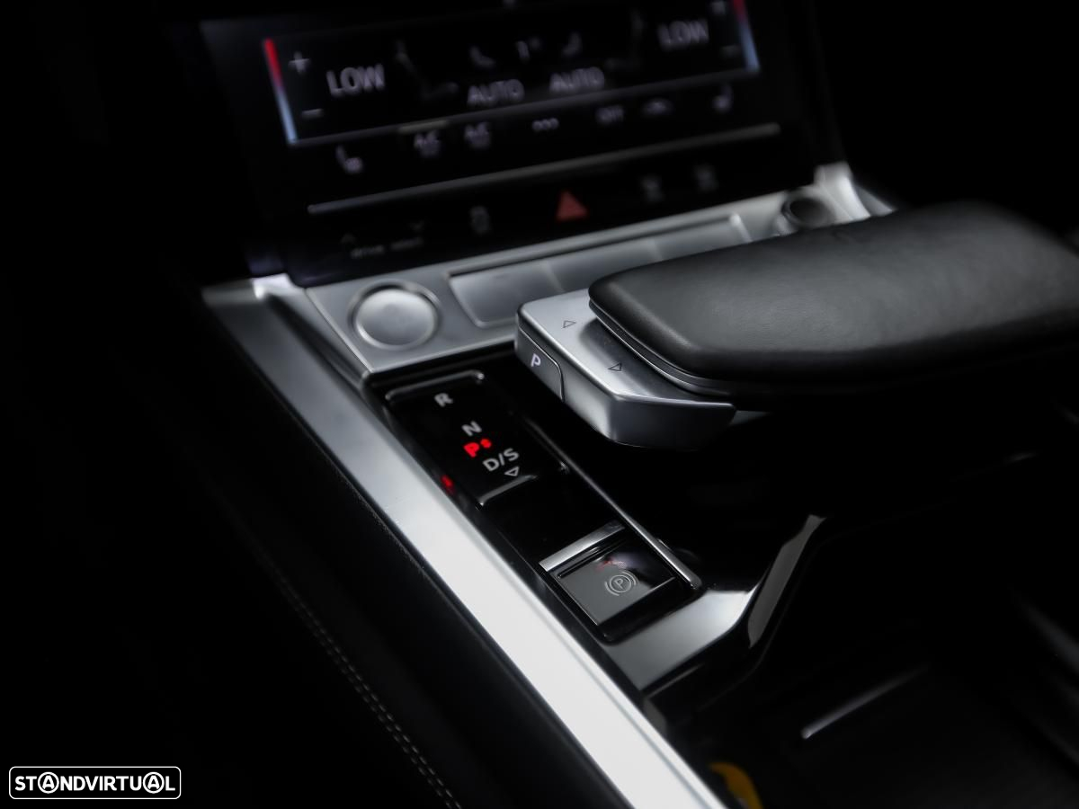 Audi e-tron 50 quattro S line - 27