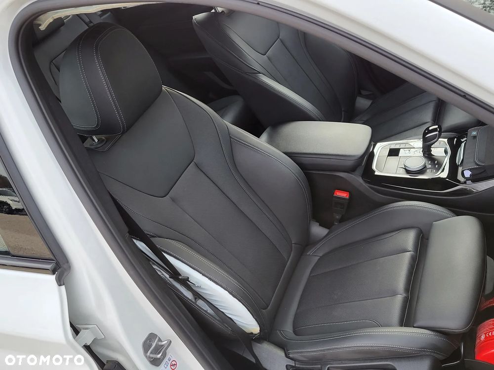 BMW X3 xDrive20i mHEV M Sport sport - 32