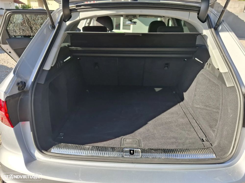 Audi A4 Avant 35 TDI S tronic - 14