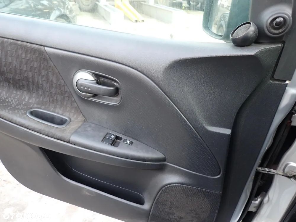 CZĘŚCI - Nissan Note E11 I 1,5 DCI 50KW 68KM K9K700 5D lakier KY0 2007r. INDEX - 9757 - 12