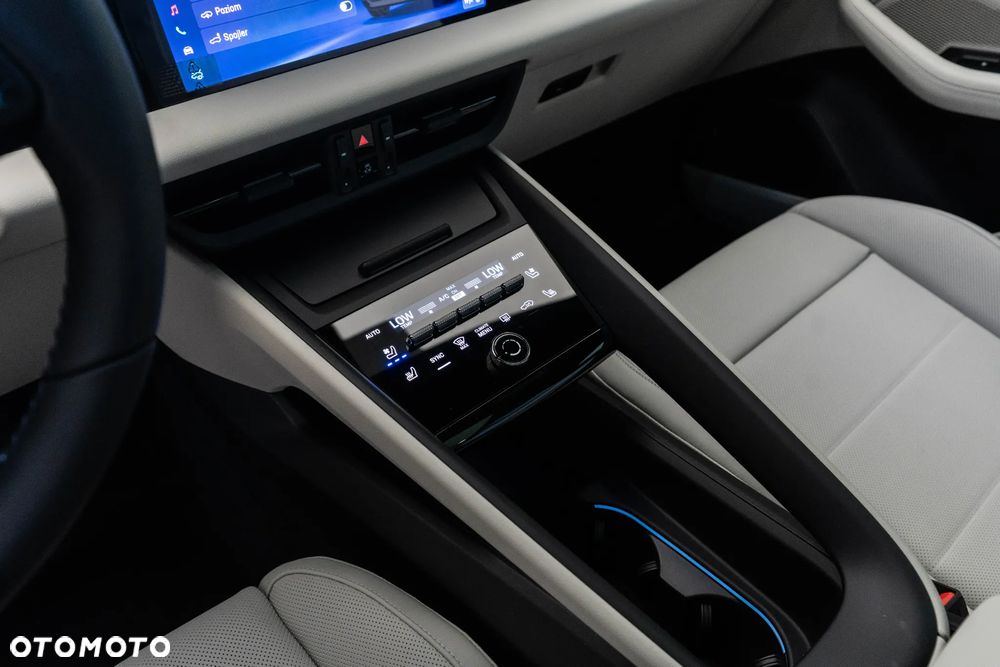 Porsche Macan - 26