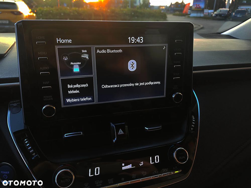 Toyota Corolla 1.8 Hybrid Comfort - 18
