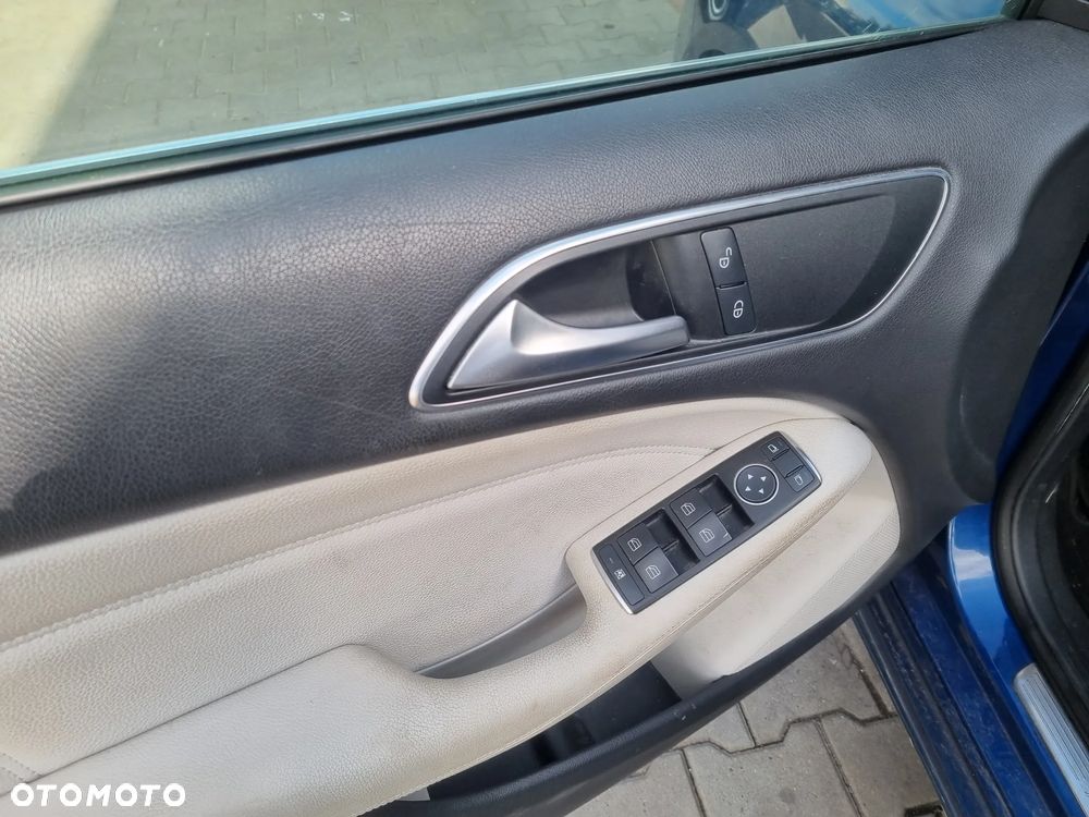 Mercedes-Benz Klasa B 180 CDI (BlueEFFICIENCY) - 14