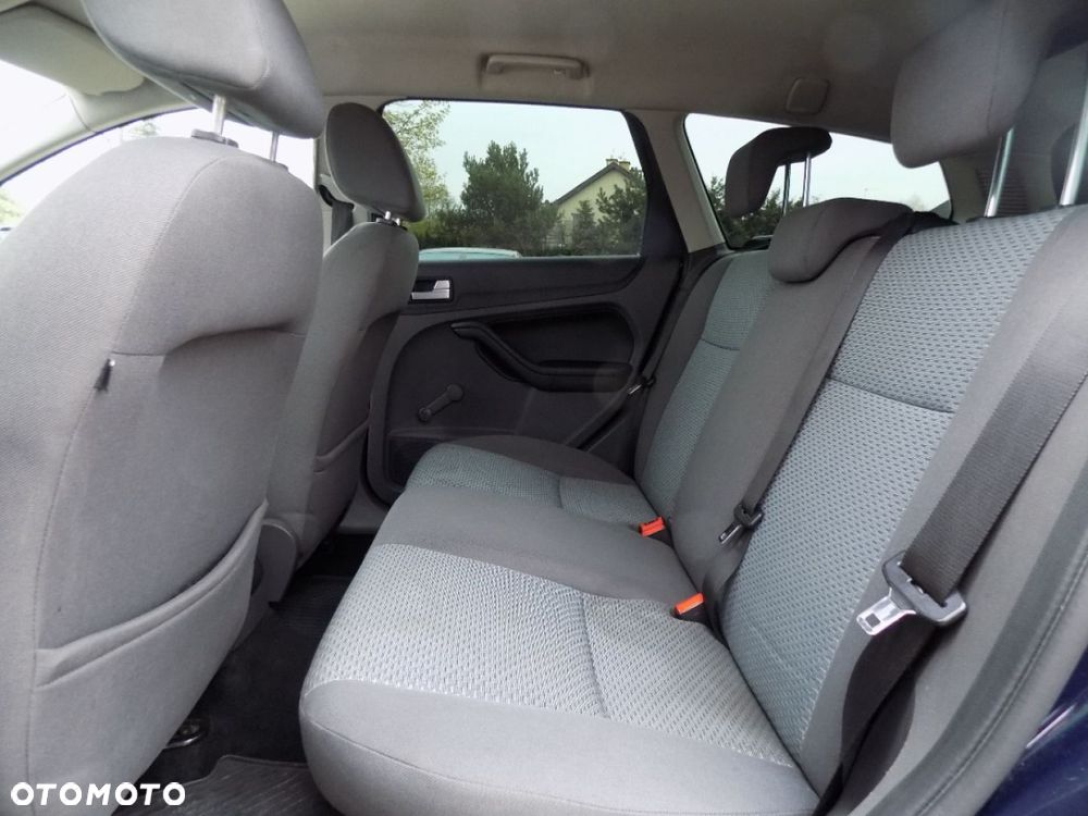 Ford Focus - 8