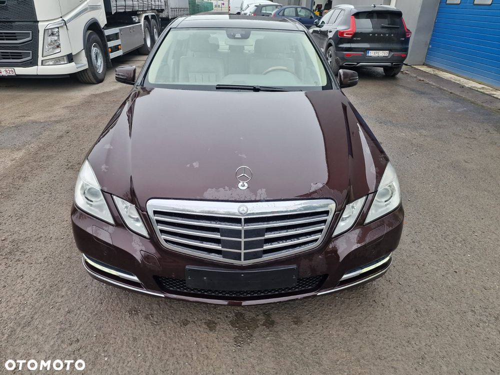 Mercedes-Benz Klasa E 350 CDI DPF 4Matic BlueEFFICIENCY 7G-TRONIC - 3