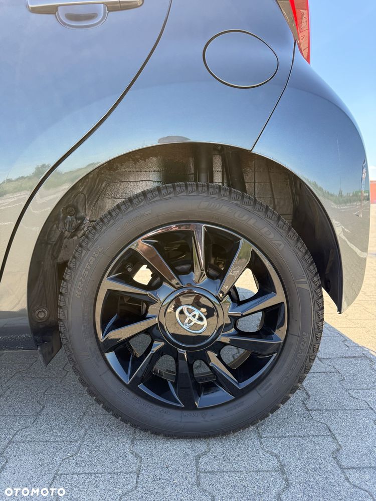 Toyota Aygo x.shift x-play connect - 8