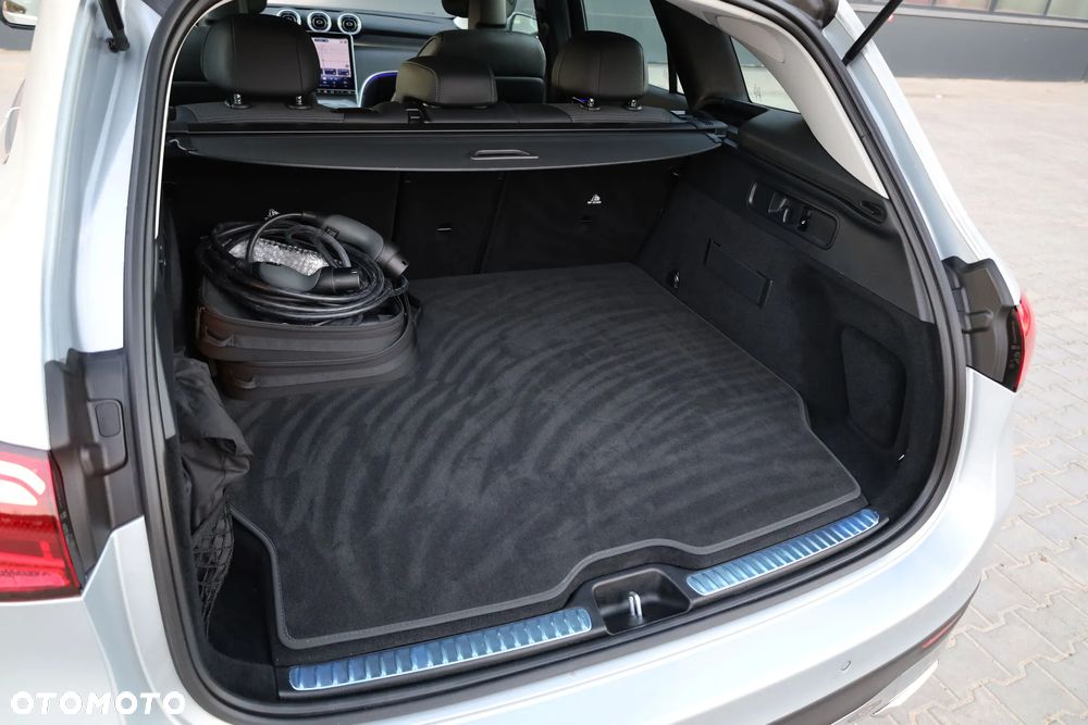 Mercedes-Benz GLC 300 e 4-Matic Avantgarde - 32