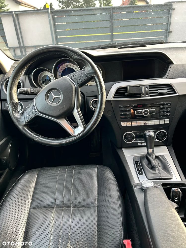 Mercedes-Benz Klasa C 250 CDI BlueEff 4-Matic Classic - 3